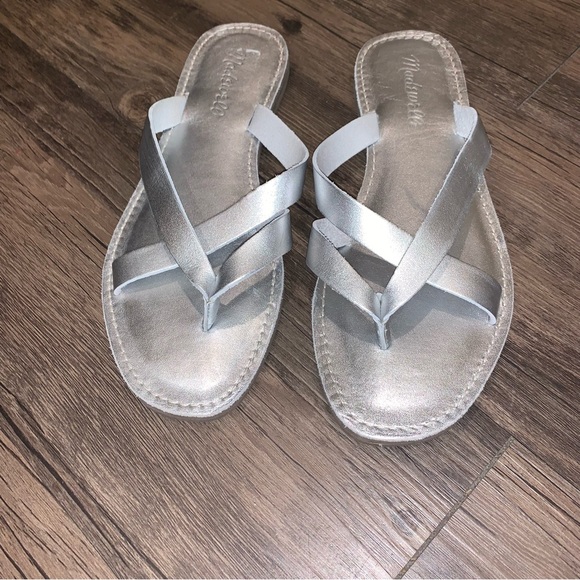 Madewell The Boardwalk Thong Sandal In Metallic Leather - Picture 5 of 11